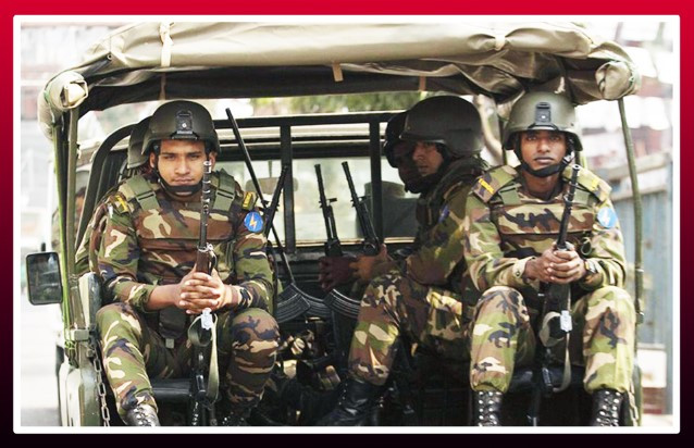 সারাদেশে মাঠে নেমেছে সশস্ত্র বাহিনী